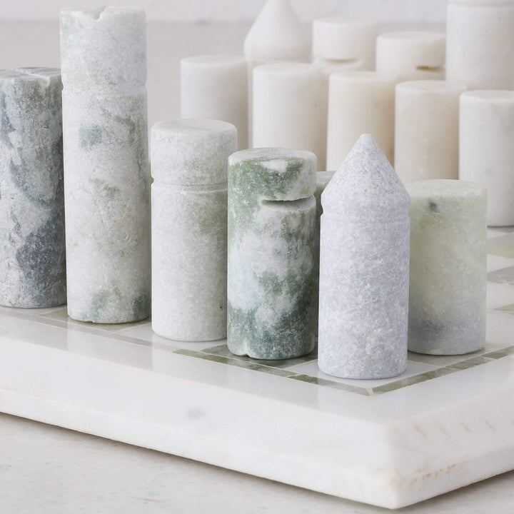 GAMBIT MARBLE CHESS SET  |  GREEN + WHITE MARBLE