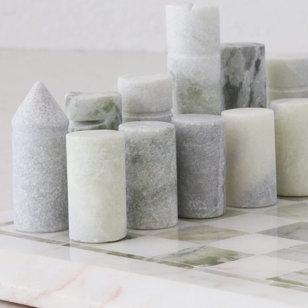 GAMBIT MARBLE CHESS SET  |  GREEN + WHITE MARBLE