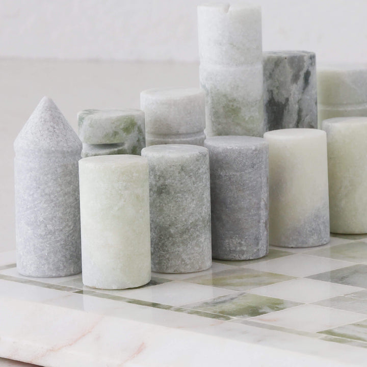 GAMBIT MARBLE CHESS SET  |  GREEN + WHITE MARBLE
