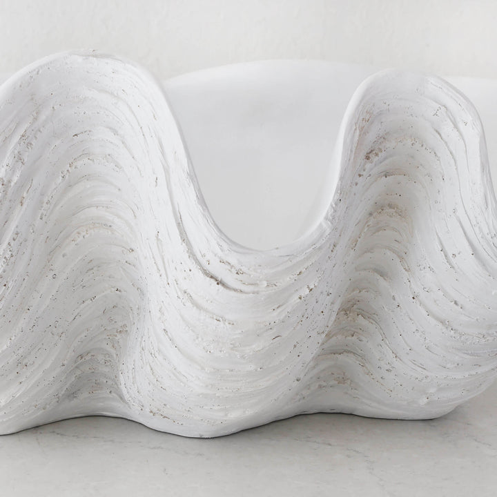 GIANT CLAM SHELL  |  DECORATIVE BOWL  |  WHITE RESIN  |  EXTRA LARGE