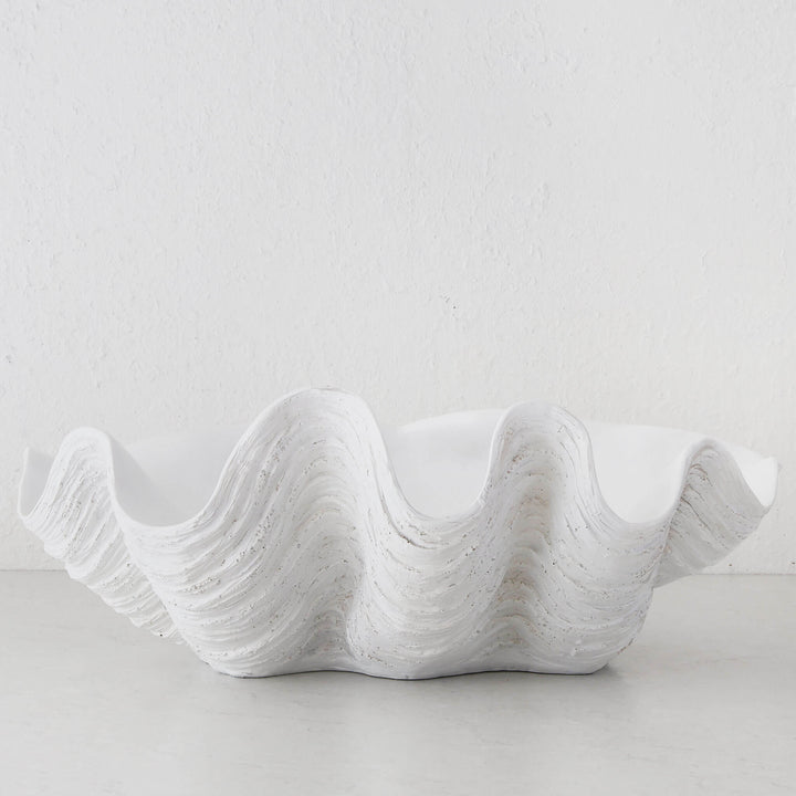 GIANT CLAM SHELL  |  DECORATIVE BOWL  |  WHITE RESIN  |  EXTRA LARGE