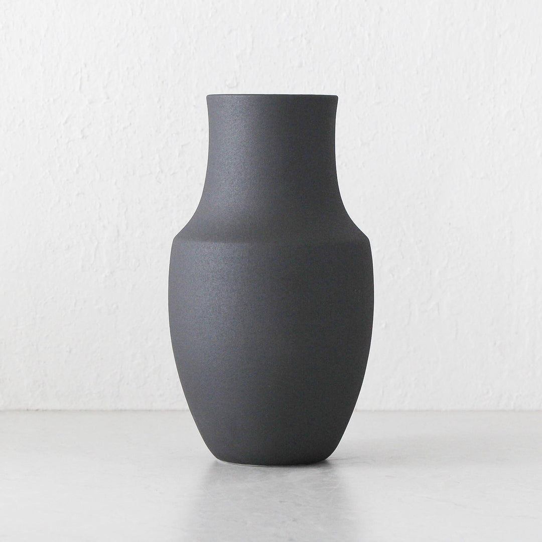 ANTHRACITE CERAMIC VASE BUNDLE X3  |  GOLETA