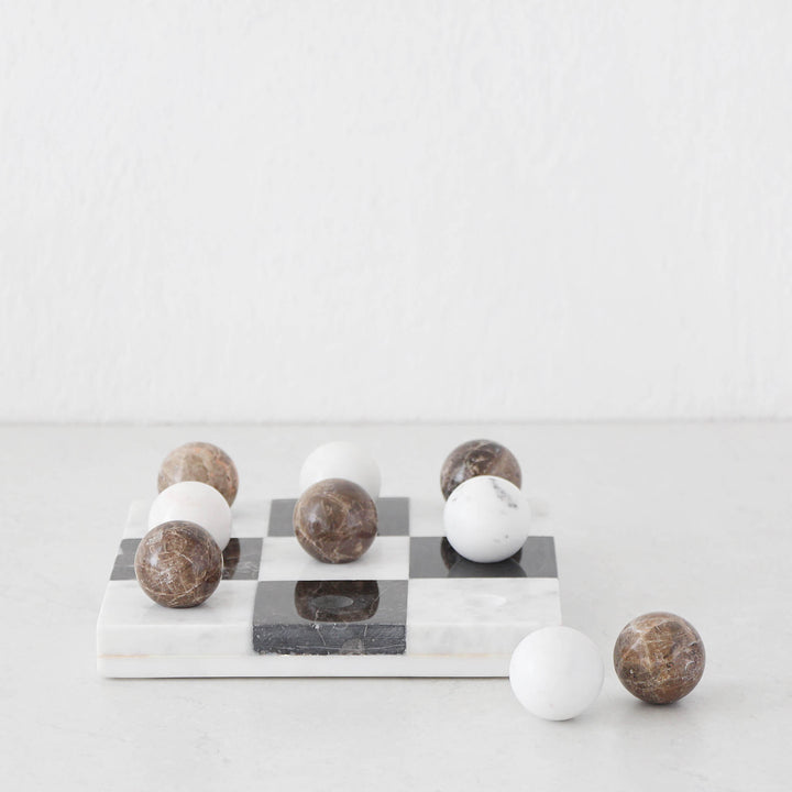 GIOCO MARBLE TIC TAC TOE GAME  |  FAWN + BLACK + WHITE MARBLE