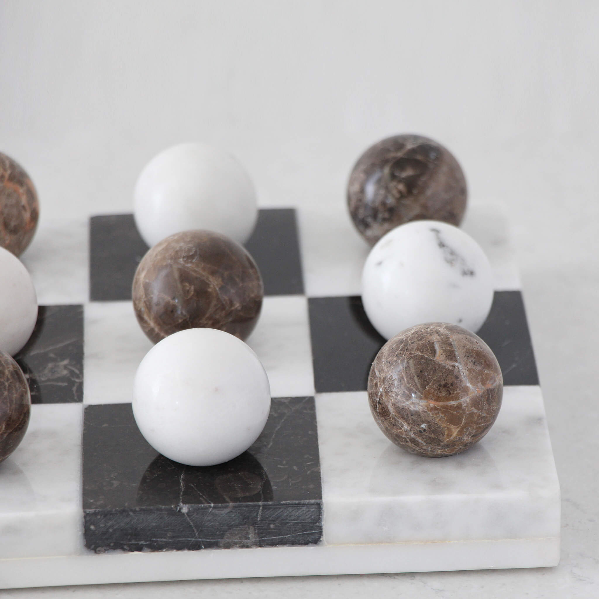Gioco da tavolo Tic Tac Toe in legno massello: perfetto per il divertimento in famiglia e l'intrattenimento nel cortile