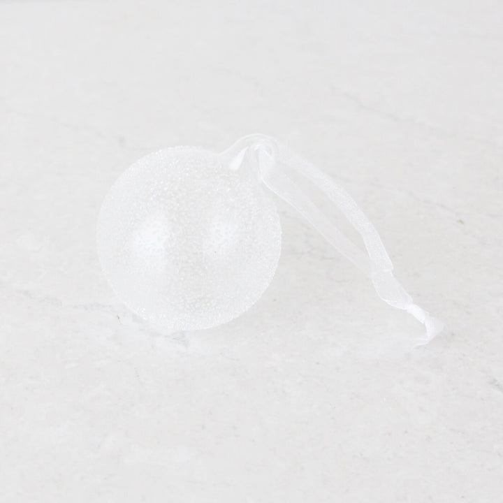 GLASS BAUBLE DECORATION  |  MEDIUM  |  CLOSE UP