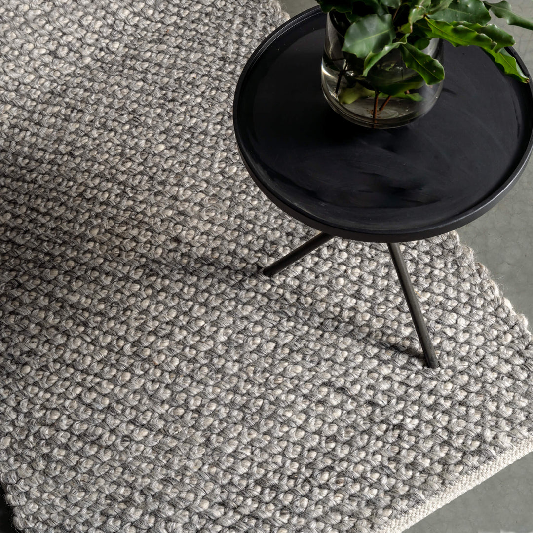 HAND TUFTED RUNNERS  |  HAMPTONS ASH GREY 