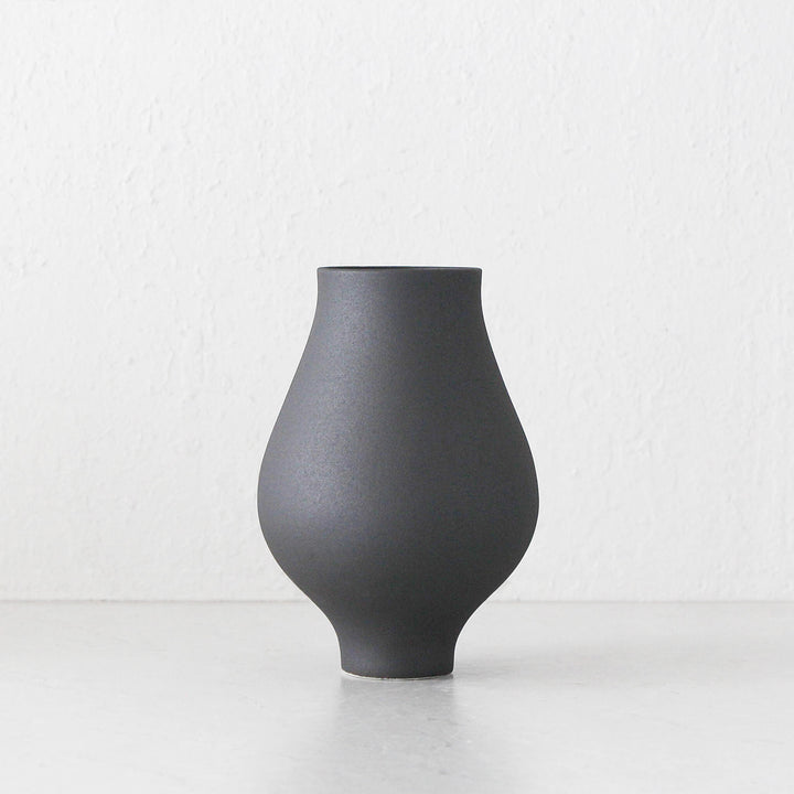 ANTHRACITE CERAMIC VASE BUNDLE X3  |  ISLES 