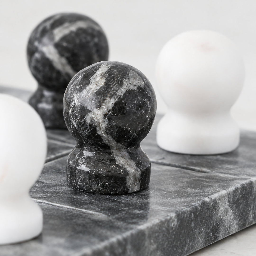 JUEGO MARBLE TIC TAC TOE GAME  |  CHARCOAL + WHITE MARBLE