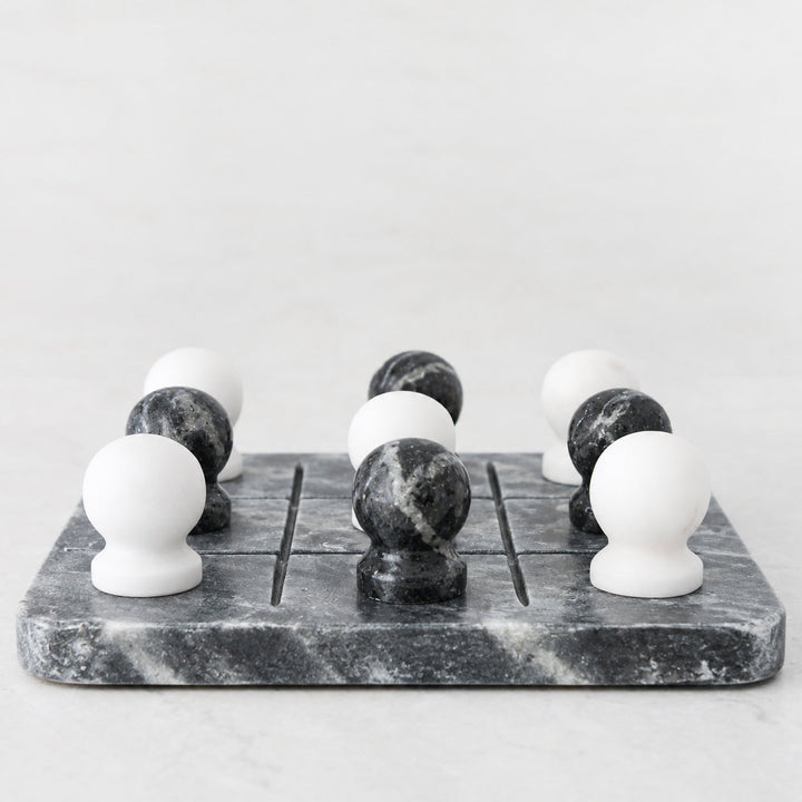 JUEGO MARBLE TIC TAC TOE GAME  |  CHARCOAL + WHITE MARBLE