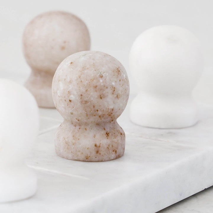 JUEGO MARBLE TIC TAC TOE GAME  |  BEIGE + WHITE MARBLE