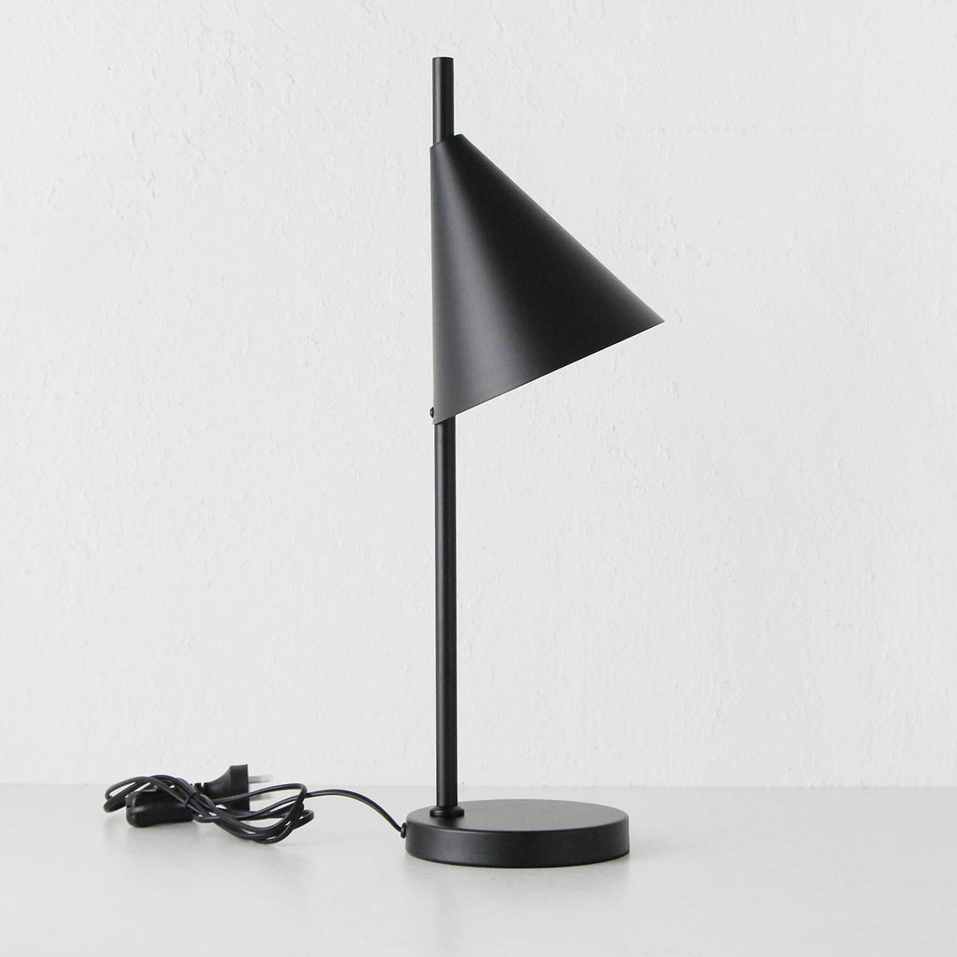 KENNEDY TABLE LAMP  |  BLACK