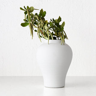 LIVING BY DESIGN EXCLUSIVE  |  KHOLM CERAMIC VASE  |  MEDIUM  |  NATURAL WHITE CERAMIC