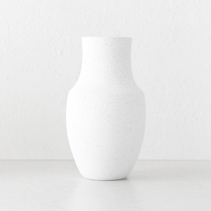 KISHI SPECKLED CERAMIC VASE  |  31CM  |  WHITE + SAND CERAMIC