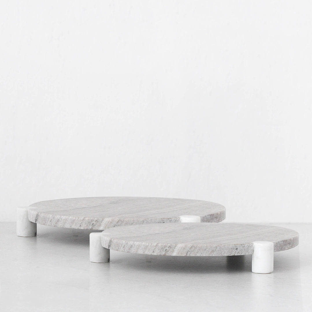 KITSON ROUND FOOTED BOARD BUNDLE X2  |  WHITE + BEIGE MARBLE
