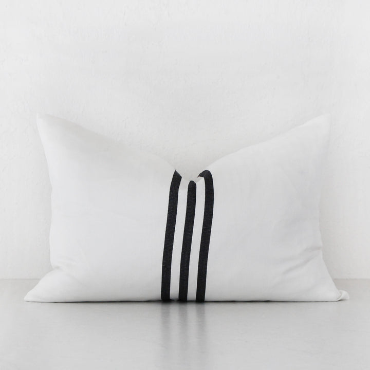 KUTA HERRINGBONE CUSHION BUNDLE  | 40X60CM  |  WHITE BASE + BLACK STRIPE