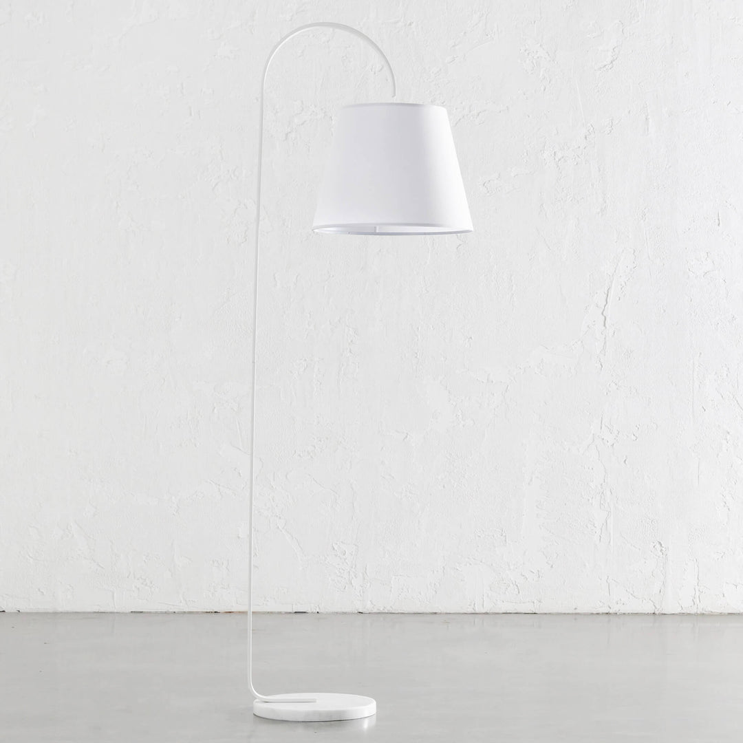 LACRES CURVED MATTE WHITE FLOOR LAMP | WHITE MARBLE | WHITE LINEN SHADE