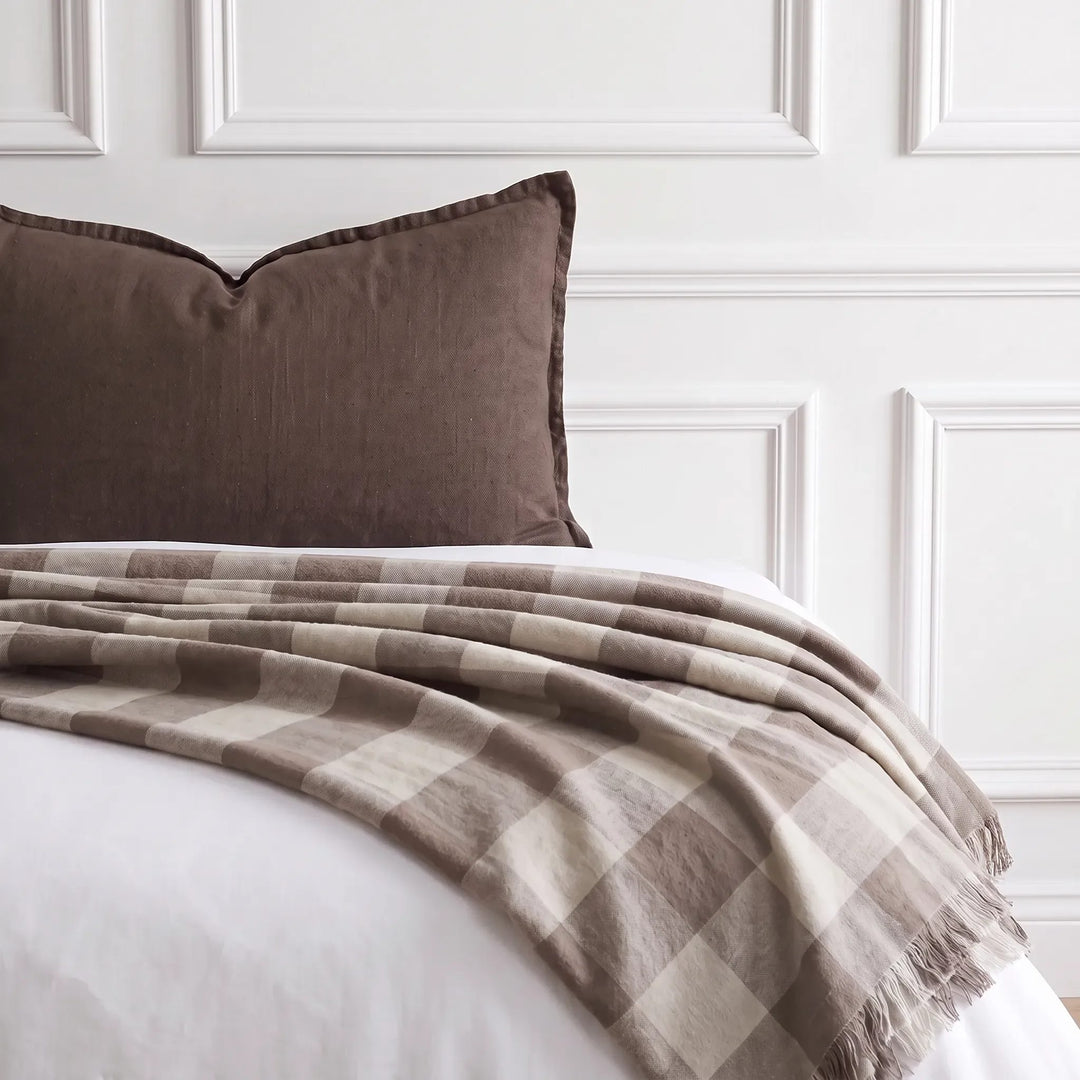 LA ROUVIERE CHECK LINEN THROW  |  170X130CM  |  NATURAL + TAUPE CHECK