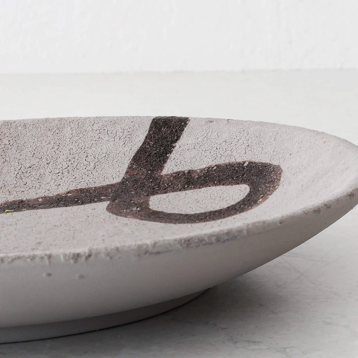 LAVATO HAND PAINTED CERAMIC WALL PLATE  |  34CM