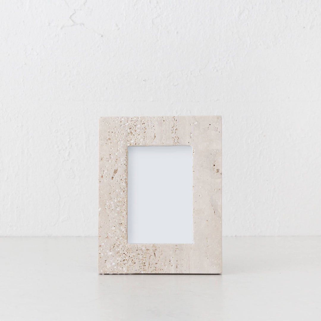 LEN TRAVERTINE PHOTO FRAME  |  4X6"  |  BEIGE TRAVERTINE STONE