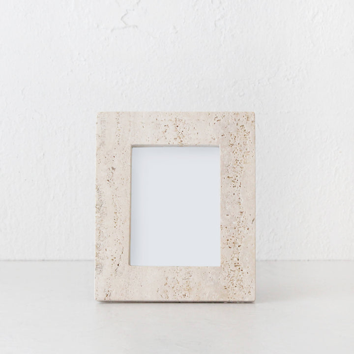 LEN TRAVERTINE PHOTO FRAME  |  5X7"  |  BEIGE TRAVERTINE STONE