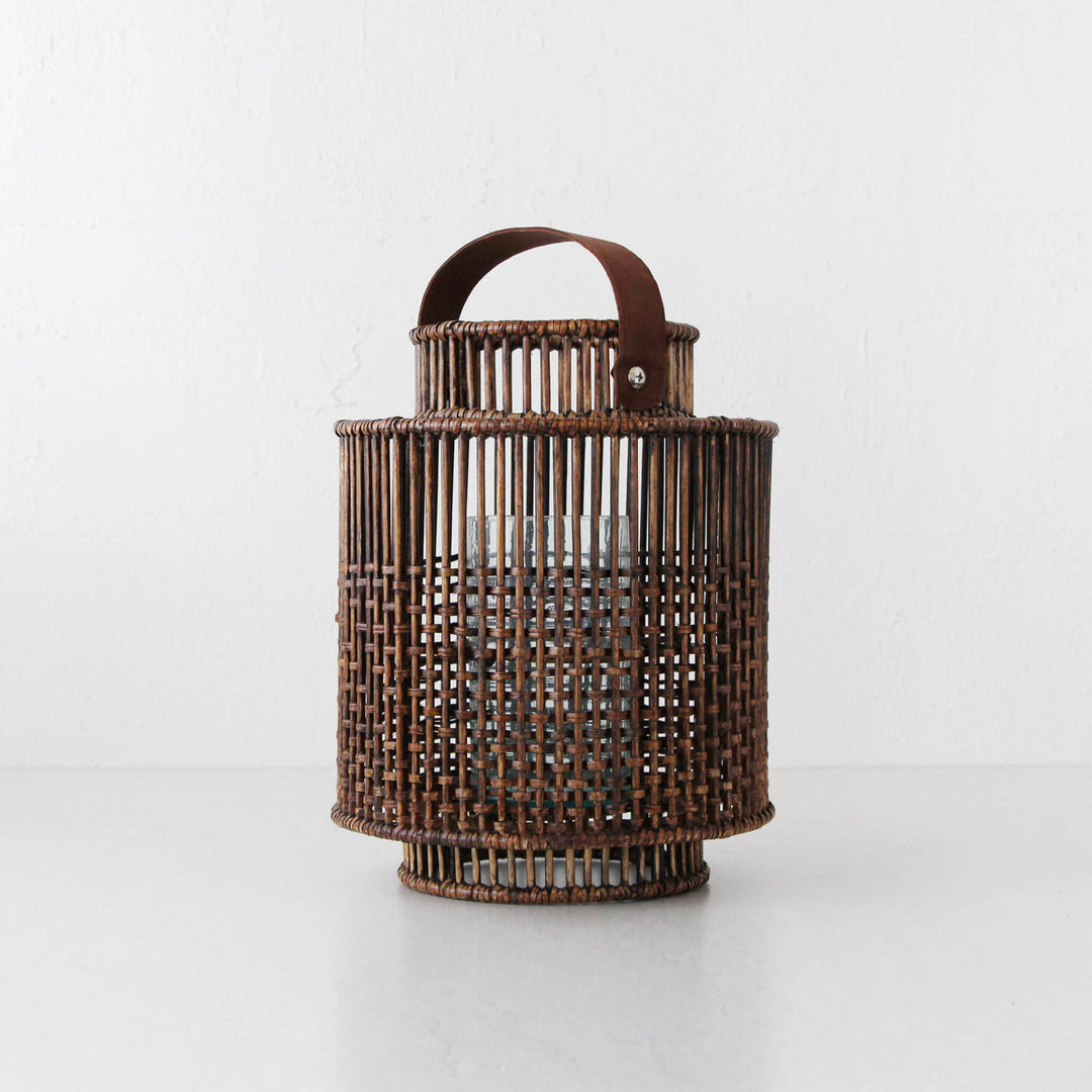 LE PORTIV RATTAN LANTERN  |  LARGE  |  ANTIQUE BROWN RATTAN