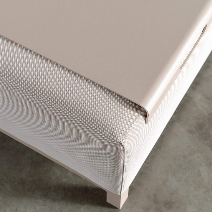 LE LUGARIA 4 PIECE BUNDLE  |  CLAY HAZE FRAME + SNOWSTORM FABRIC