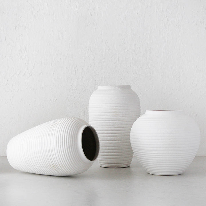 LILLE CERAMIC VASE  |  WHITE CERAMIC COLLECTION