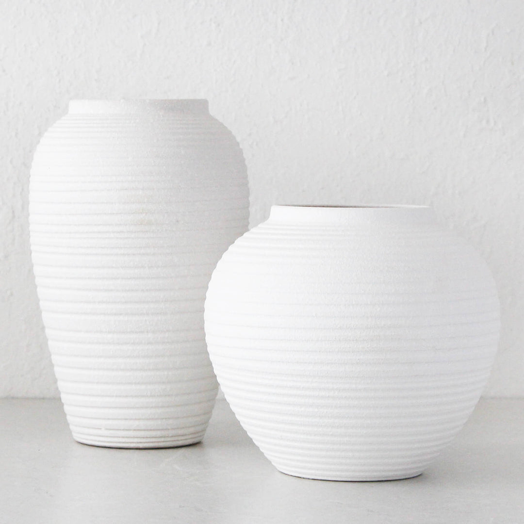 LILLE CERAMIC VASE  |  WHITE CERAMIC COLLECTION