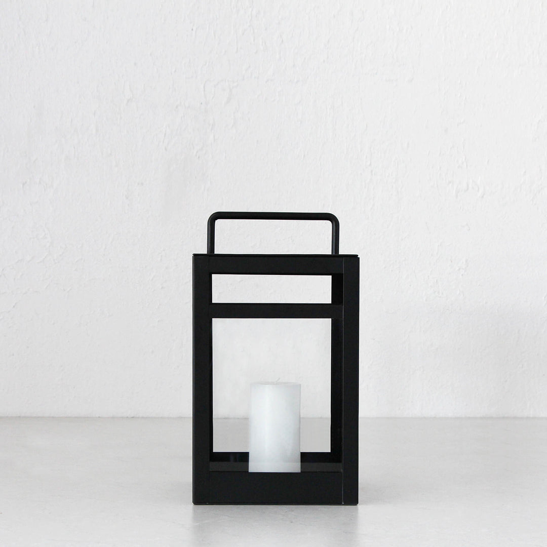 LUCANO HURRICANE LANTERN  |  MEDIUM  |  BLACK