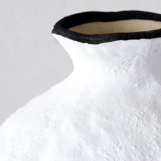 LIVING BY DESIGN EXCLUSIVE  |  LUGA CERAMIC VASE  |  CLOSE UP |  NATURAL WHITE CERAMIC + CHARCOAL RIM