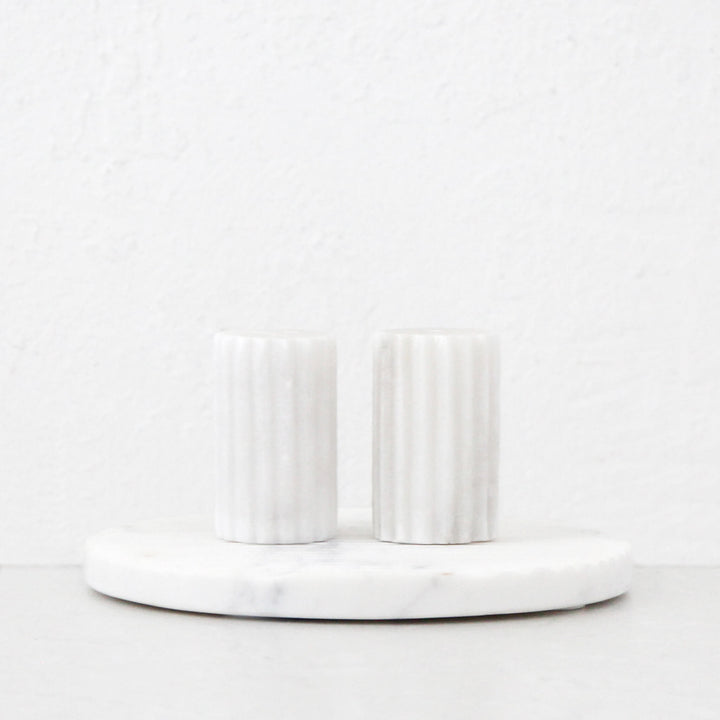 MARA ROUND TRIVET + SALT AND PEPPER SHAKER BUNDLE | WHITE MARBLE