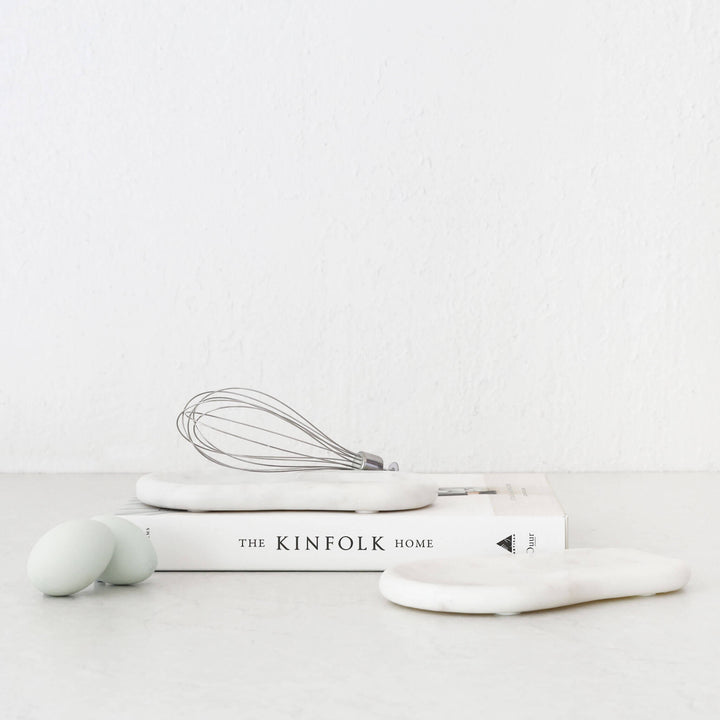 MARA ROUNDED MARBLE SPOON REST  |  WHITE MARBLE