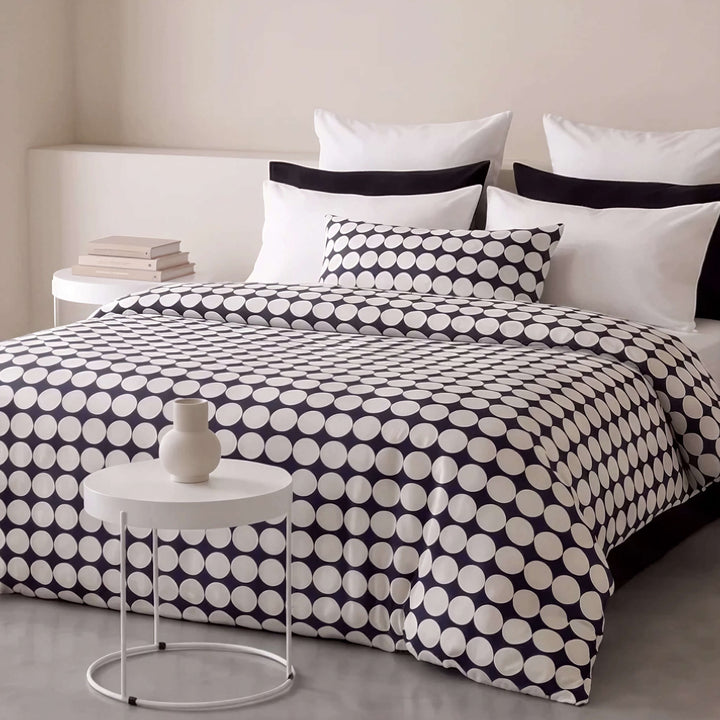 MARIMEKKO ISO RASYMATTO DUVET QUILT COVERS  |  OFF WHITE + CHARCOAL
