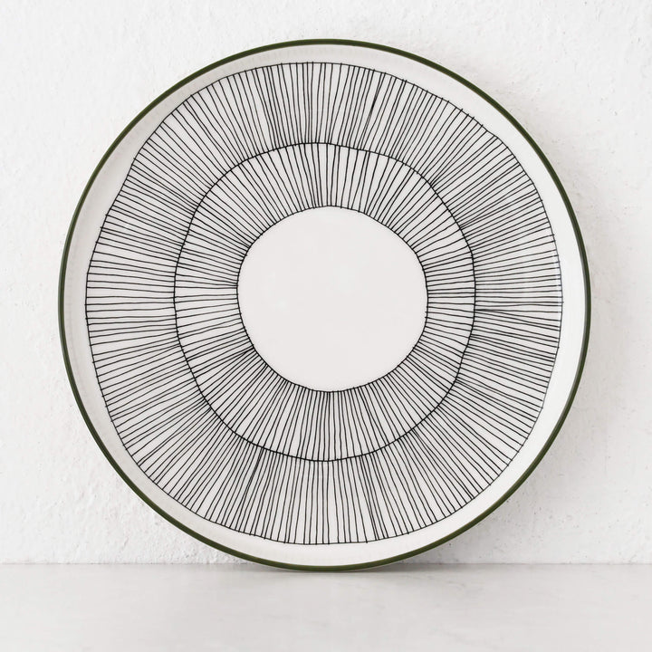 Marimekko  |  Kukat Puhkeavat Plate 20cm |  White + Forest Green + Black