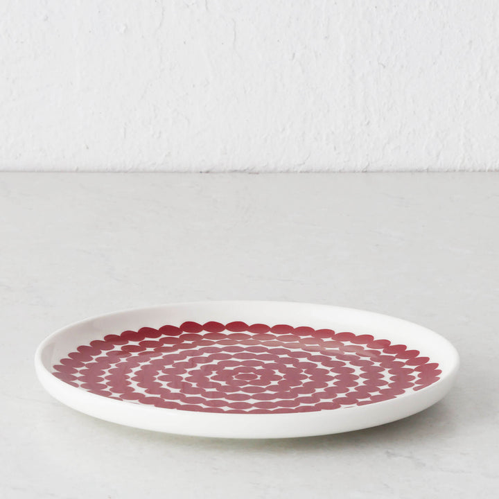 MARIMEKKO  |  OIVA SIIRTOLAPUUTAHRA PLATE 20CM BUNDLE X2  |  DARK RED + OFF WHITE