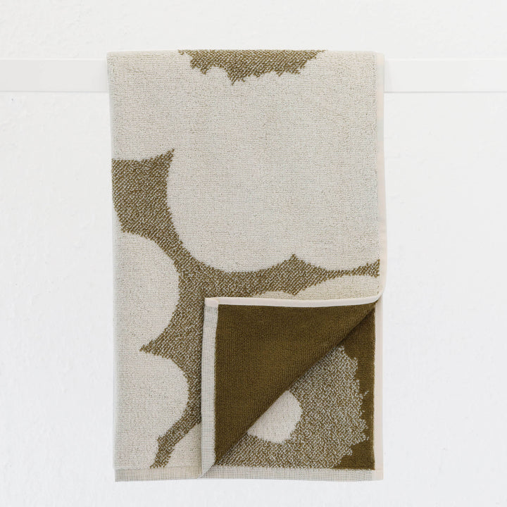 MARIMEKKO  |  UNIKKO BATH TOWEL  |  70 X 150CM  |  GREEN UMBER + CREAM COTTON