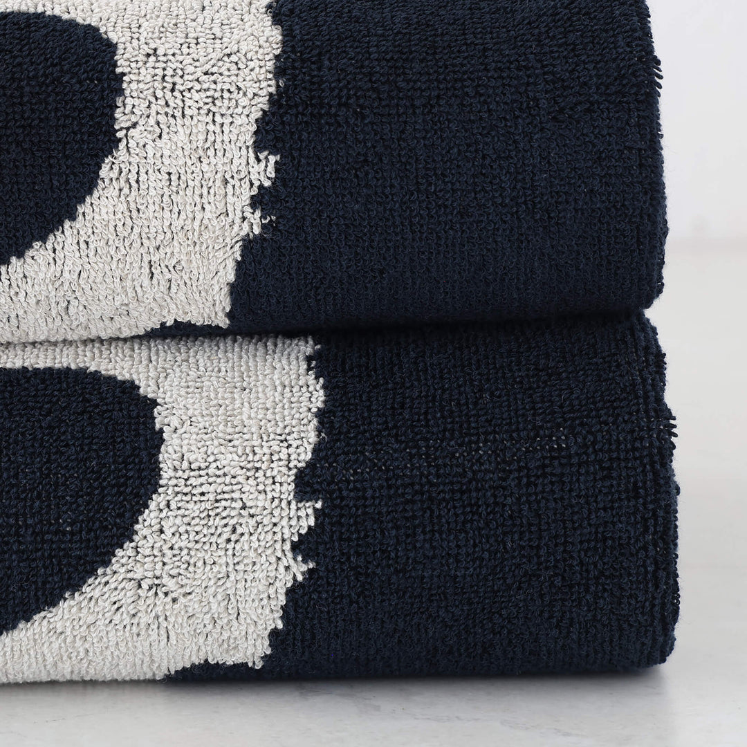 MARIMEKKO UNIKKO KYLPYPYYHE BATH TOWEL  | DARK NAVY BLUE + COTTON