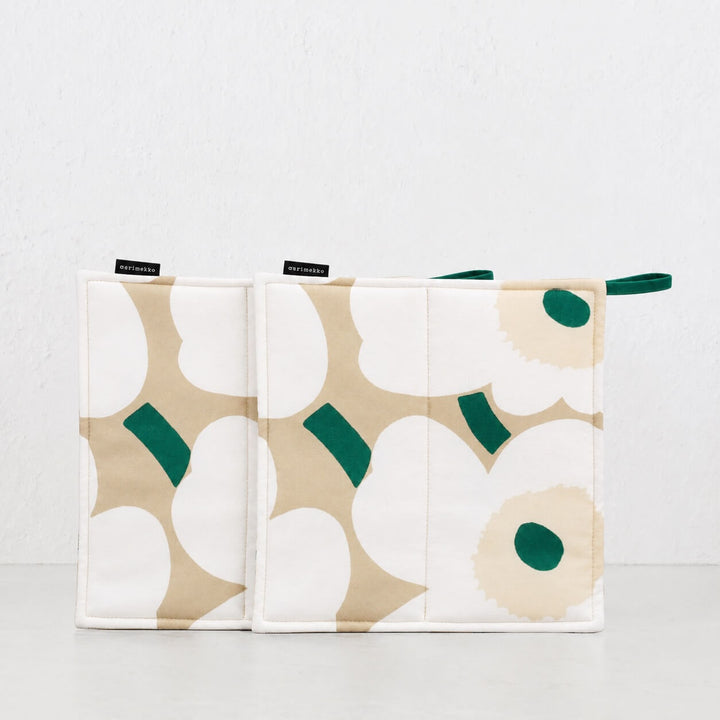 MARIMEKKO  |  PIENI UNIKKO POT HOLDER BUNDLE X2  |  SAND + WHITE + HAY + EMERALD