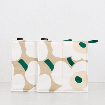 MARIMEKKO  |  PIENI UNIKKO POT HOLDER BUNDLE X2  |  SAND + WHITE + HAY + EMERALD