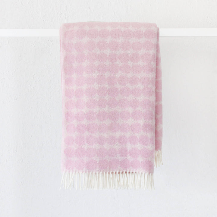 MARIMEKKO  |  RASYMATTO WOOL BLANKET  |  130 X 170CM  |  LIGHT PINK + OFF WHITE