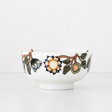 MARIMEKKO  |  TIARA OIVA SERVING BOWL 1.5L |  WHITE + WARM ORANGE + GREEN