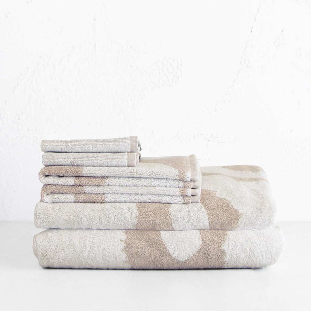 MARIMEKKO  |  UNIKKO BATH BUNDLE DOUBLE  |  BEIGE + WHITE