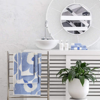 MARIMEKKO  |  UNIKKO BATH TOWEL BUNDLE STYLED|  CREAM + SKY BLUE