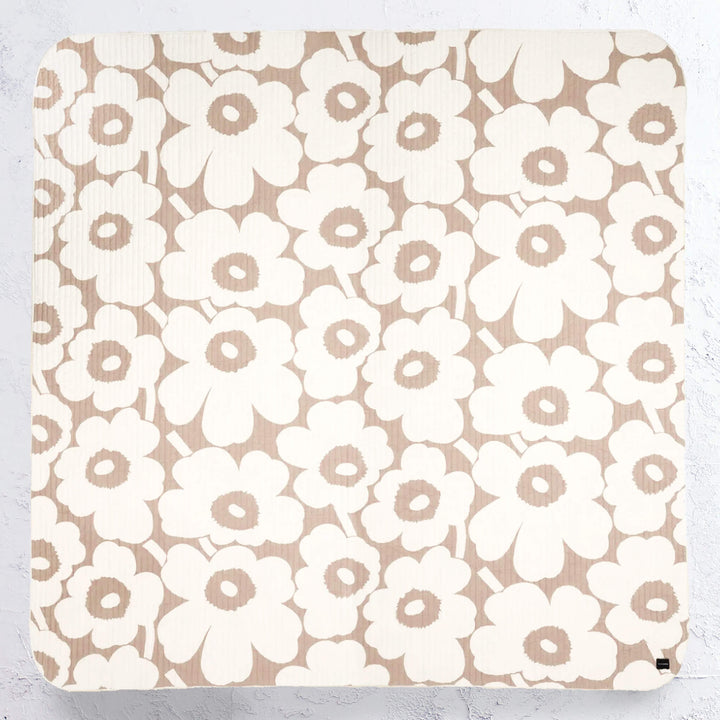 MARIMEKKO  |  UNIKKO PADDED BEDSPREAD LINEN  |  260X260  |  OFF WHITE