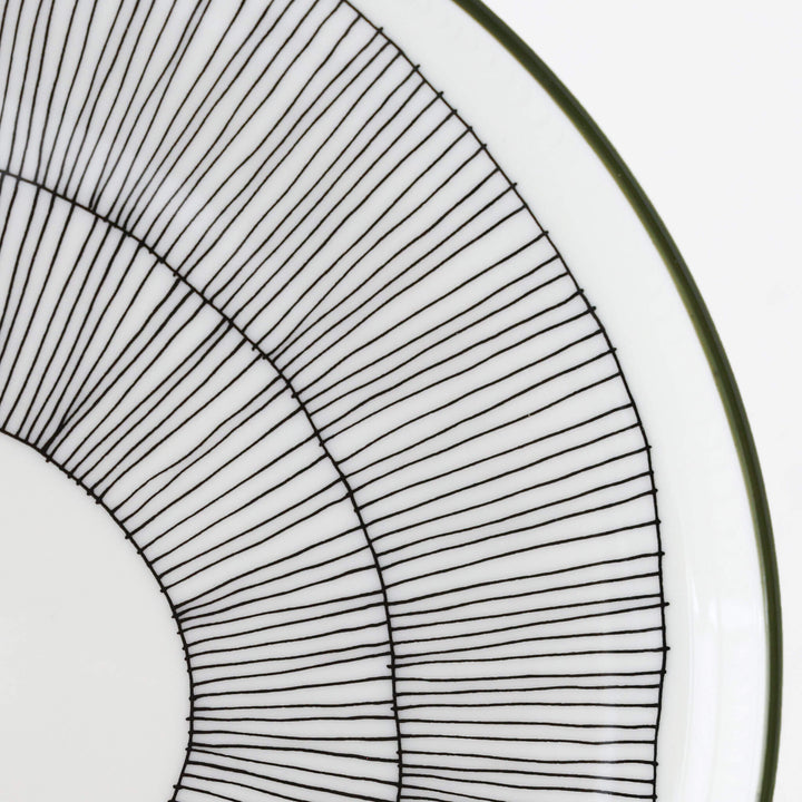 MARIMEKKO  |  OIVA KUKAT PUHKEAVAT PLATE 20CM |  WHITE + FOREST GREEN + BLACK