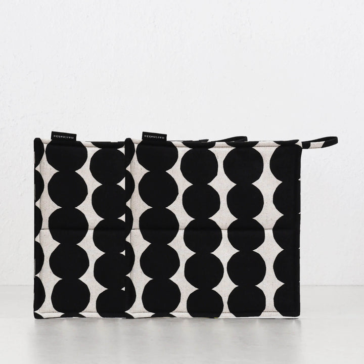 MARIMEKKO  |  RASYMATTO COTTON + LINEN POT HOLDER BUNDLE X2  |  OFF WHITE + BLACK