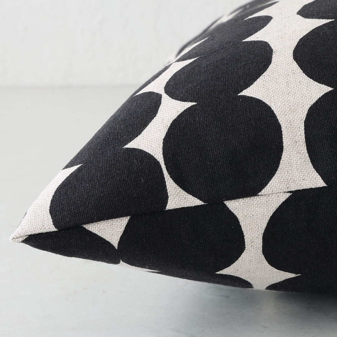 MARIMEKKO  |  RASYMATTO CUSHION  |  50 x 50CM | BLACK + LINEN