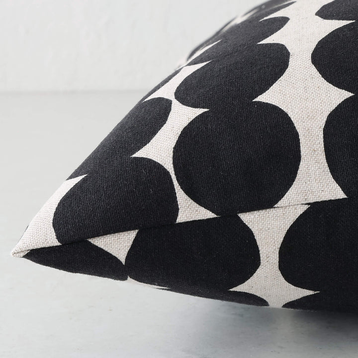 MARIMEKKO  |  RASYMATTO CUSHION  |  50 x 50CM | BLACK + LINEN