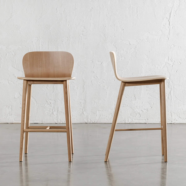 MARKOS BAR CHAIR  |  NATURAL OAK