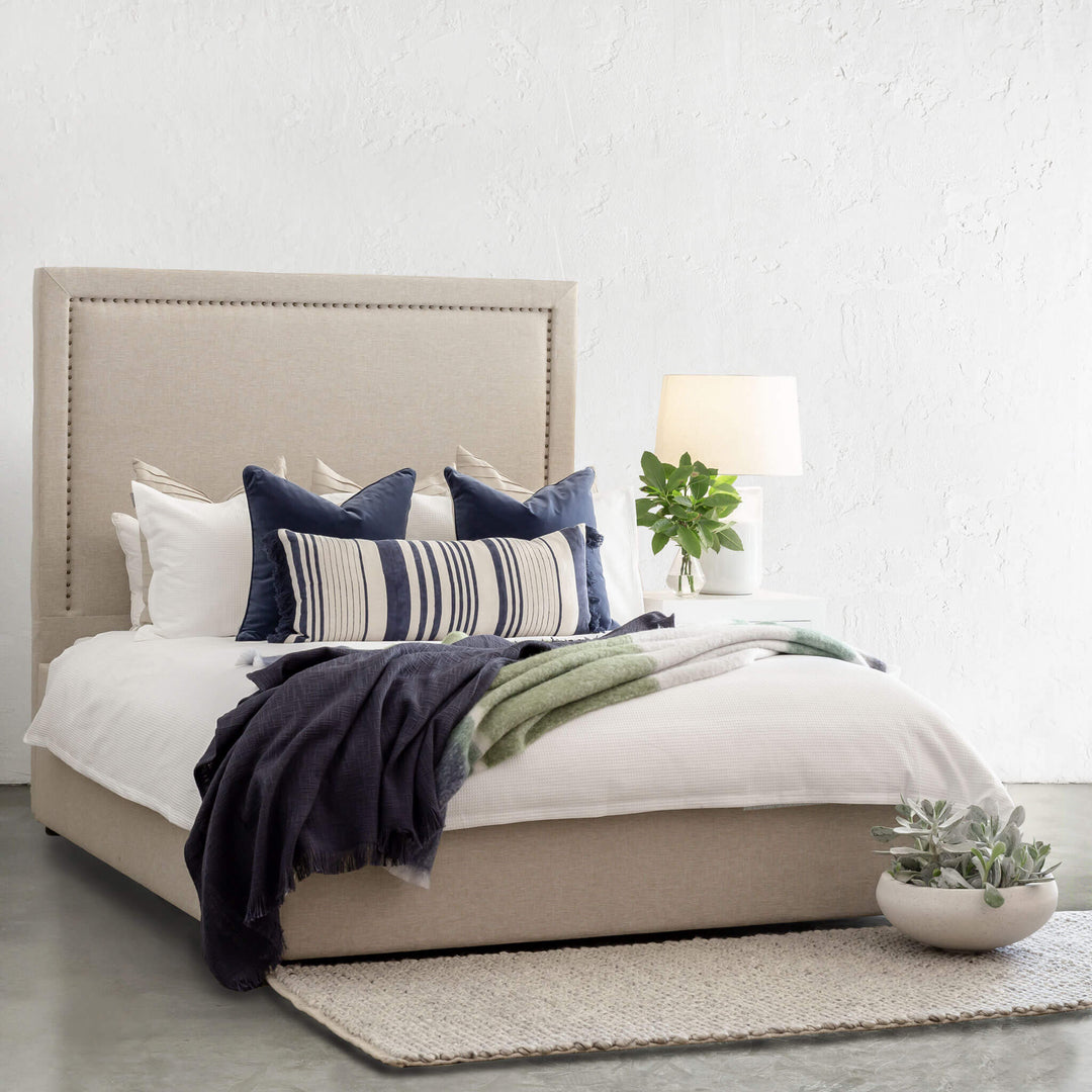 MARLE BED WITH STUDDED SQUARE FRAME  |  NATURAL LINEN